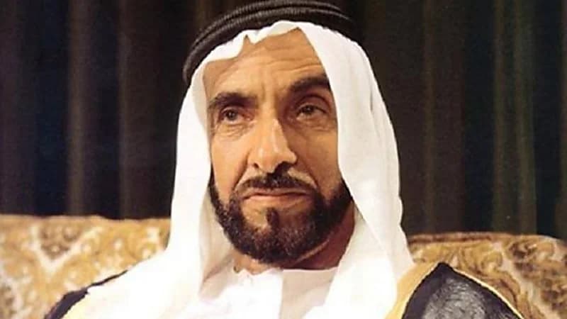 فيديو قديم للشيخ زايد يرد على المرتزق عبدالباري عطوان