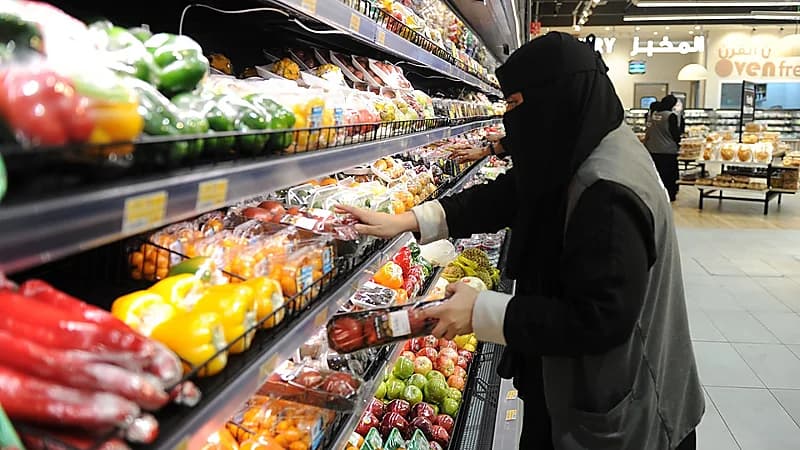 الرمان الهندي والألبان تسجلان أعلى نسبة ارتفاع