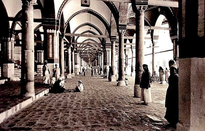 صورة رائعة من داخل الحرم المكي قبل 76 عام