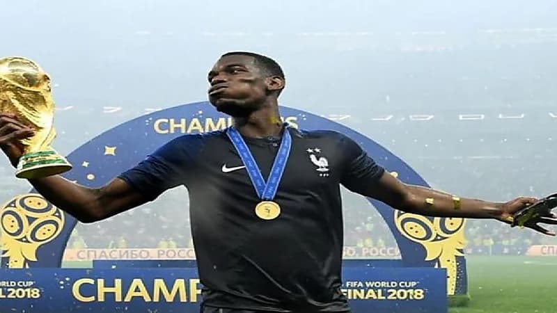 نجم مانشستر يونايتد يعلن سرقة ميداليته الخاصة بالفوز بكأس العالم ٢٠١٨