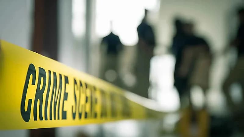 أب يقتل أفراد أسرته الثلاثة وينتحر تحت تأثير الضغوط