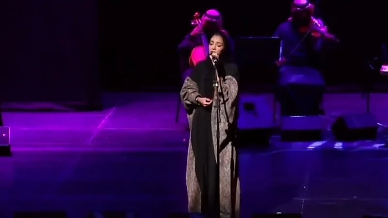 بالفيديو.. زينة عماد تكشف تفاصيل حياتها بعد الغناء على مسرح «جدة سوبر دوم»