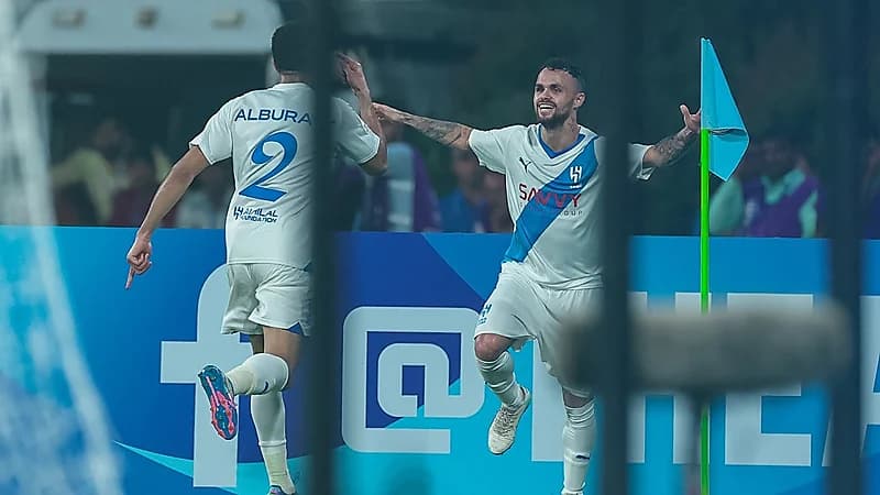 الهلال يهزم مومباي بثنائية نظيفة.. فيديو