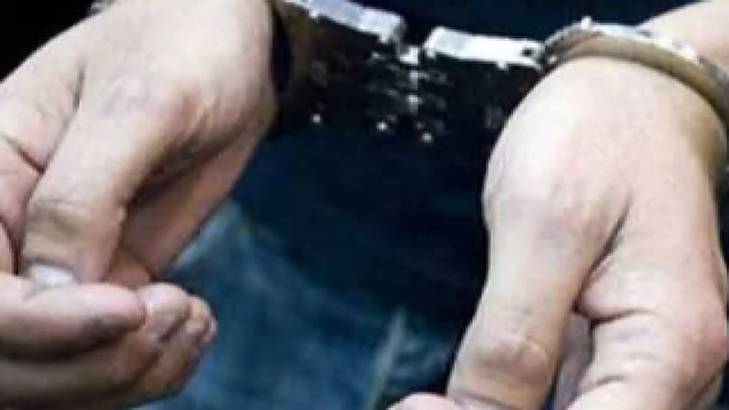 القبض على شاب خدش حياء فتاة بالشارع