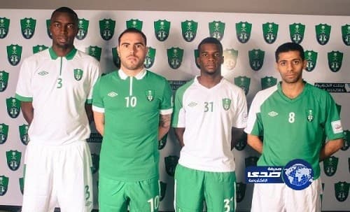 المقاتلات الأمريكية تستعرض بالتحليق فوق الشانزليزيه