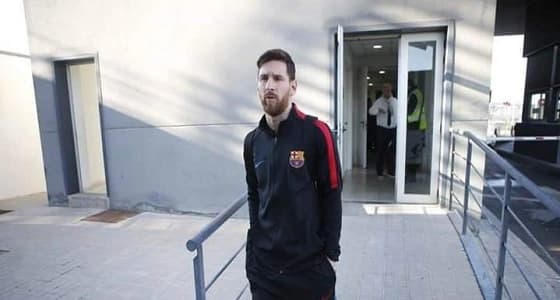 بالفيديو.. استقبال حافل لبعثة " برشلونة " قبل مواجهة سوسيداد