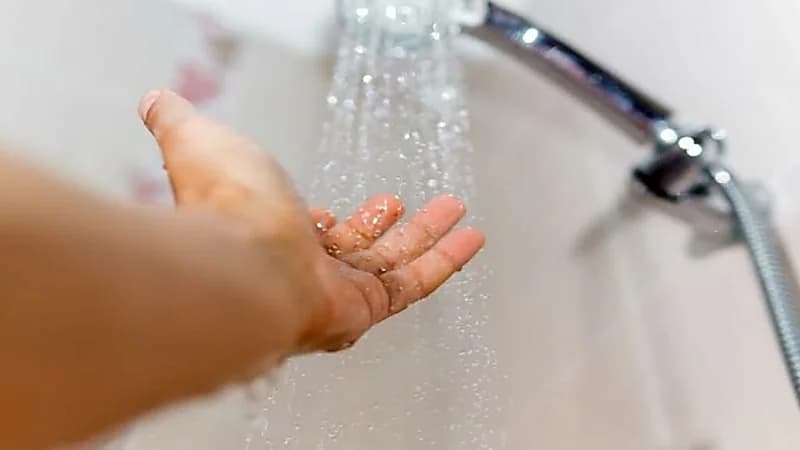 الفائدة الصحية لـ دش التباين يوميًا
