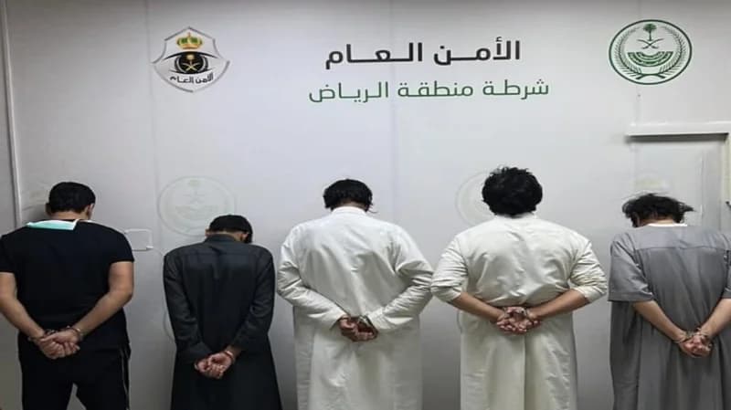 شرطة الرياض تسترد (10) مركبات وتقبض على سارقيها