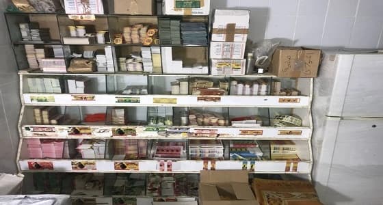 بالصور.. أمانة الرياض تغلق مستودعا مخالفا بحي المصانع