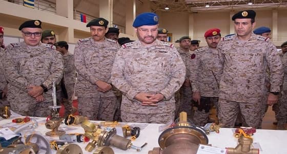 بالصور.. الرويلي يتفقد معرض القوات المسلحة لدعم التصنيع المحلي