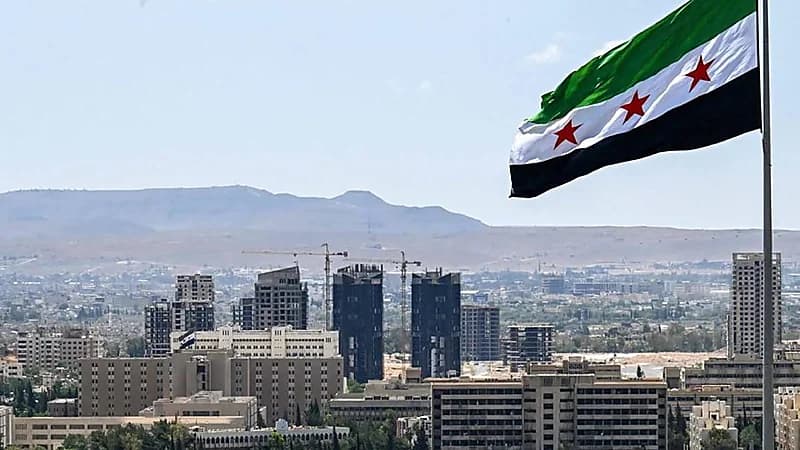 السياحة السورية تُقرّ ضوابط للباس في الأماكن العامة والشواطئ