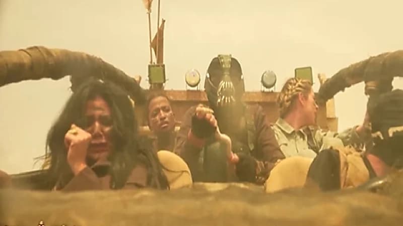 بالفيديو .. رد فعل رانيا يوسف لحظة سقوط كوبري "رامز موفي ستار"