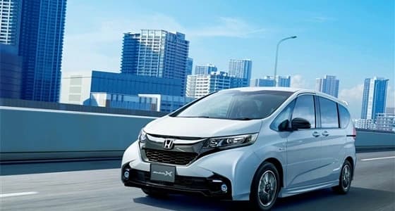بالصور.. هوندا تكشف عن سيارتها العائلية الجديدة " Freed Modulo X "