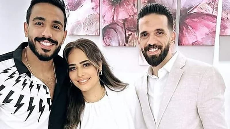أول ظهور لمحترف الإتحاد السابق رفقة شقيقته قبل حفل زفافها