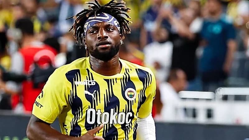 نابولي يقدم عرض إعارة رسميًا لـ الأهلي للحصول على ماكسيمان