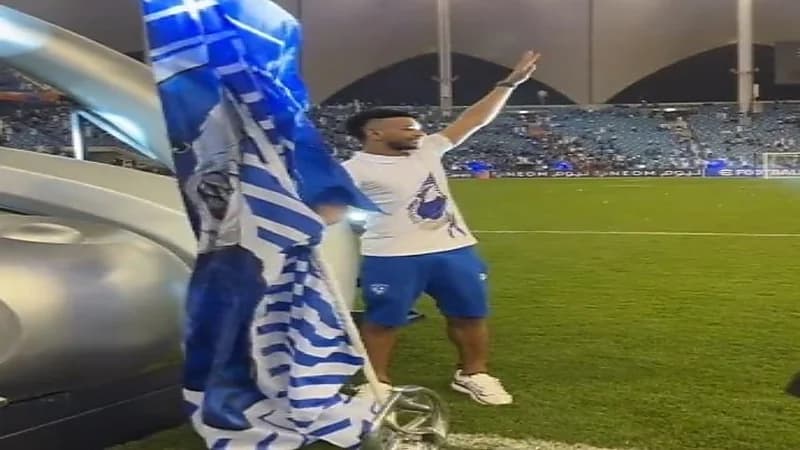 شاهد.. البليهي يكرر حادثة مرسول بارك