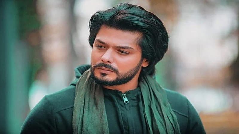 بالفيديو.. زوجة علي يوسف ترد على اتهامات مي العيدان