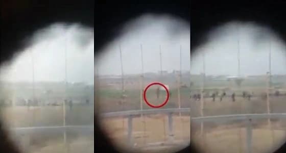 بالفيديو.. قناص صهيوني يقتل متظاهرا فلسطينيا