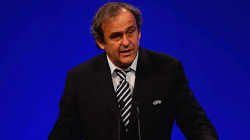 سرقة منزل بلاتيني والاستيلاء على جوائز تاريخية