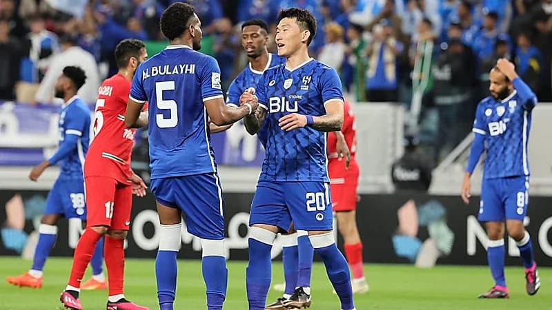 البليهي ينشر مكالمة هاتفية بينه وبين جانغ .. فيديو