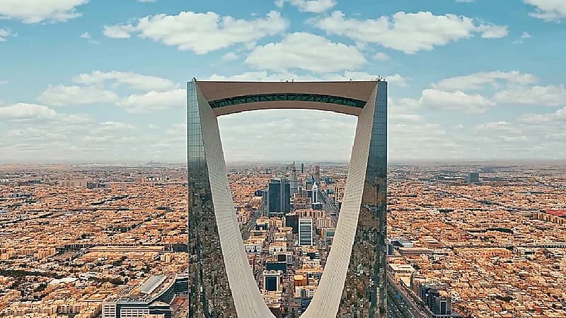 الحقيل: سنضخ وحدات سكنية بالرياض بأسعار تبدأ من 250 ألف ريال .. فيديو