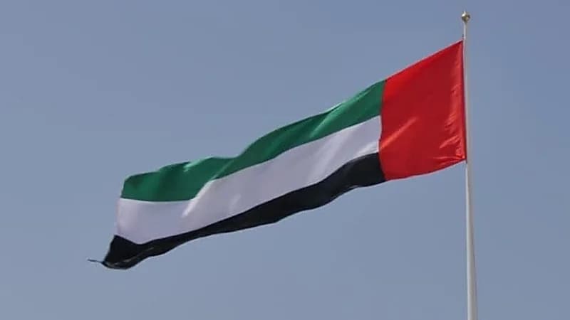 الإمارات تنفي شائعات منح الإقامة الذهبية مدى الحياة لجنسيات محددة