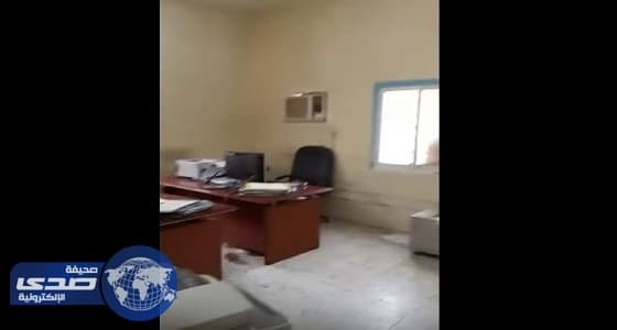 بالفيديو.. استياء المراجعين من خلو مكاتب التنفيذ بمحكمة أبو عريش من الموظفين