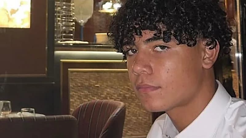 كريستيانو جونيور يحتفل باليوم الوطني مرتديًا الثوب بفخر واعتزاز