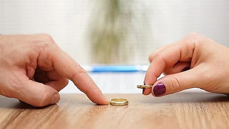 رجل يطالب ببطلان عقد قرانه: "زوجتي مجنونة"