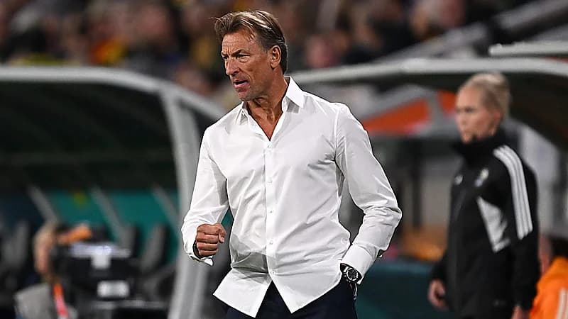 الأخضر يبدأ استعداداته للملحق الآسيوي ويغلق التدريبات