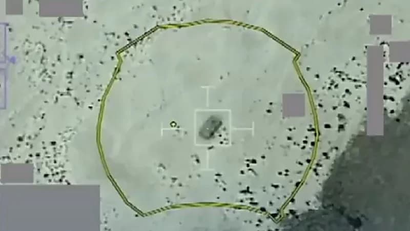 بالفيديو.. إحدى جنديات الجيش السعودي من غرفة العمليات في دك الحوثيون