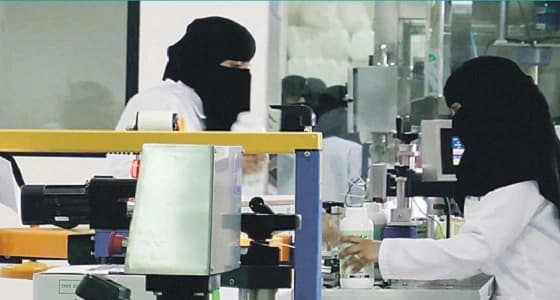 أسباب زيادة أجور المقيمات على السعوديات في 3 مهن