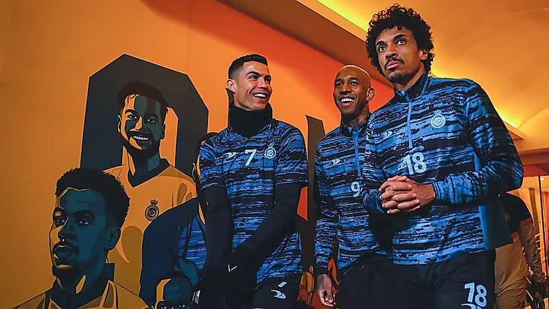 لويس غوستافو: رونالدو مثال وقدوة وهو يعلم أنه ليس رجل عادي