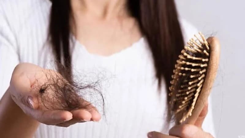 أسباب تؤدي إلى تساقط الشعر