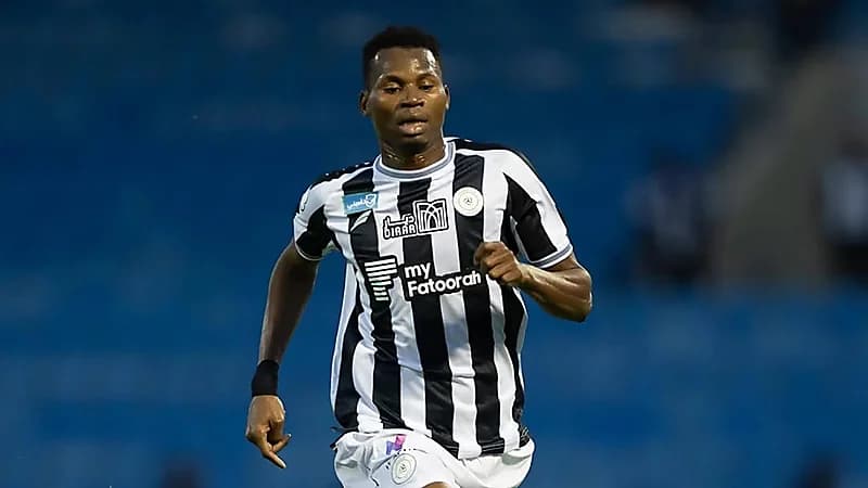 لانس الفرنسي يسعى لضم مهاجم الشباب