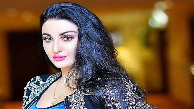 صوفينار تفضح لاعب الأهلي المصري السابق :"مين دة "