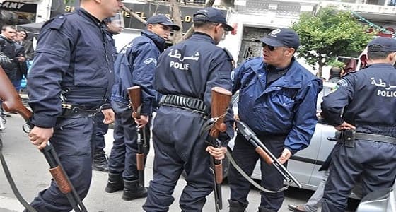 إحباط محاولة نسائية لتهريب المخدرات إلى الجزائر