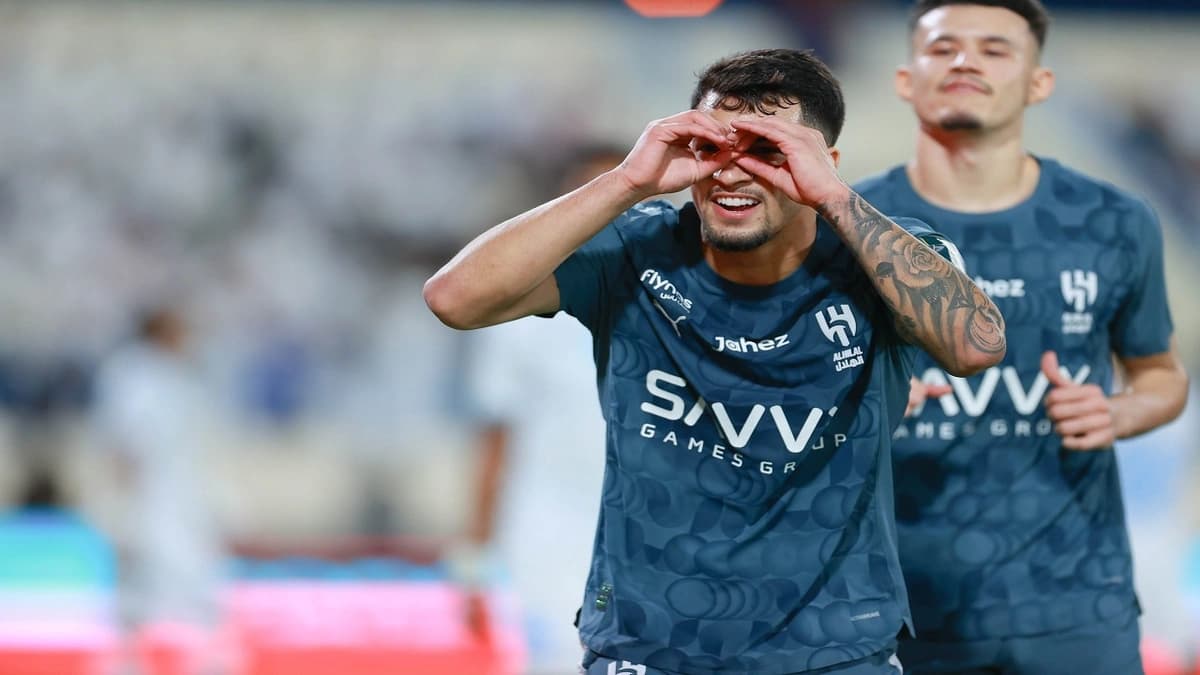 الهلال يهزم الأخدود ويبلغ ربع نهائي كأس الملك