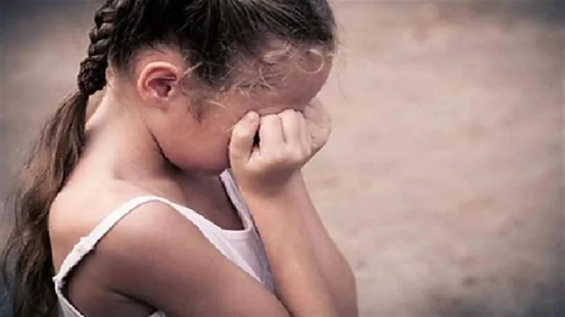 مجهول يغتصب طفلة 3 سنوات