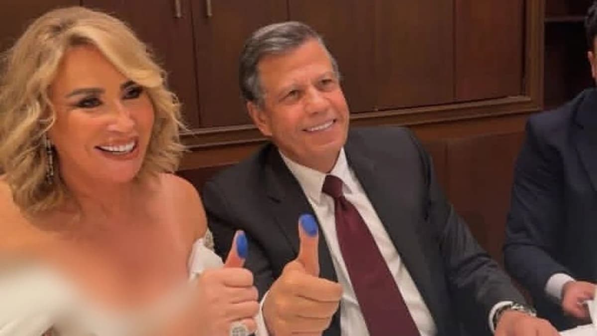 إيناس الدغيدي تحتفل بعقد قرانها في عمر الـ72