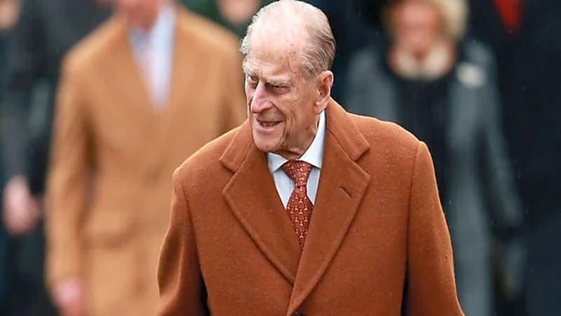 بالفيديو.. طلقات بالمدفعية تكريما للأمير فيليب في لندن