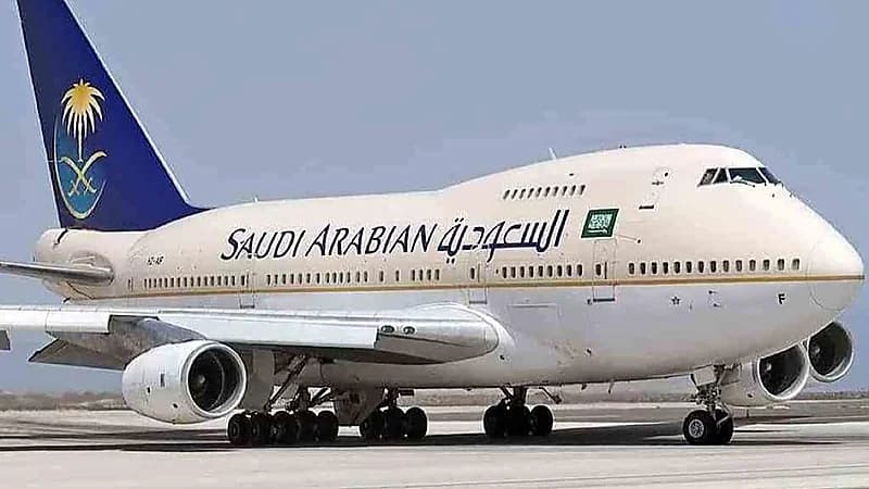 "الخطوط السعودية" تطرح وظائف للرجال والنساء
