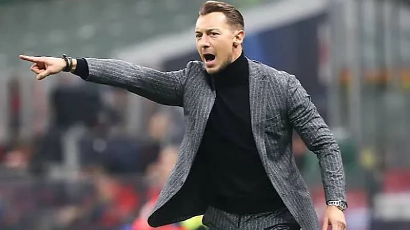 يايسله يهدد بالاستقالة حال رحيل ديميرال