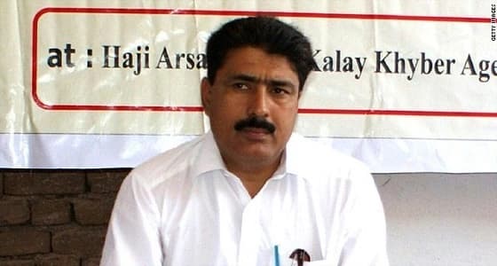 نقل الطبيب الذي ساعد القوات الأمريكية في الوصول لـ " بن لادن " إلى مكان مجهول