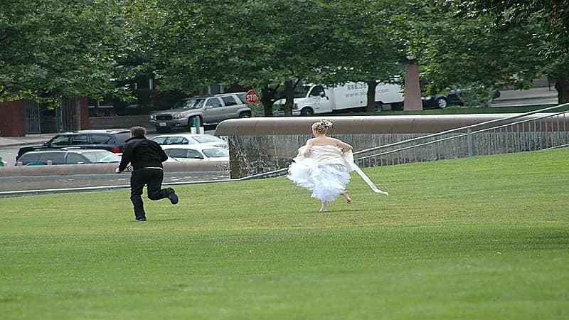 عروس تهرب يوم زفافها مع ابن عمها