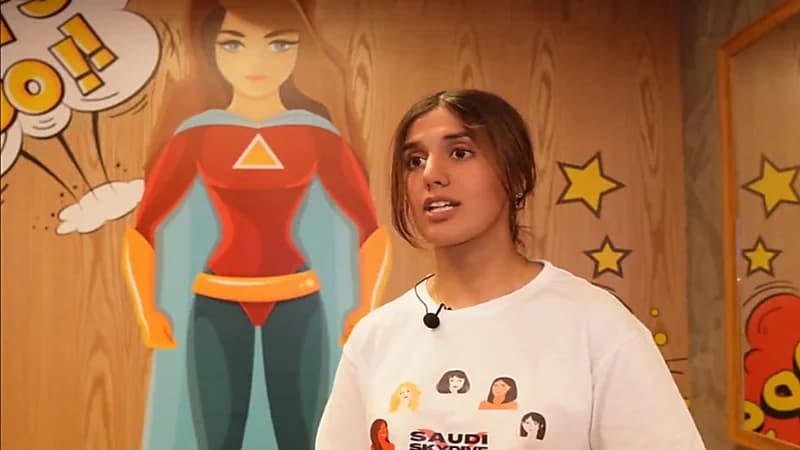 شاهد.. أول سعودية في رياضة القفز المظلي تروى تجربتها