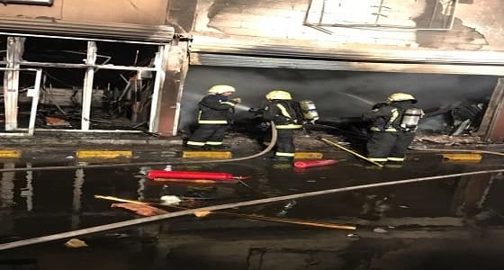 مدني تبوك يسيطر على حريق في مجمع السوق الدولي