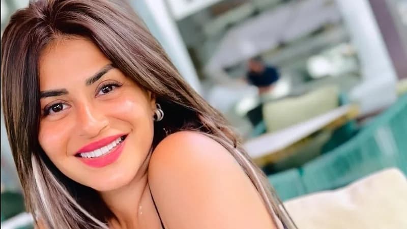 منة فضالي بعد ظهورها بملابس جريئة: حبيبي قرشي وأخويا صحتي