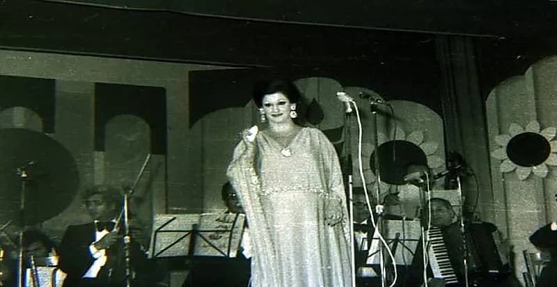 قصة الحفلة التي اعتذرت عنها وردة الجزائرية ولم يتبق منها سوى صورتين