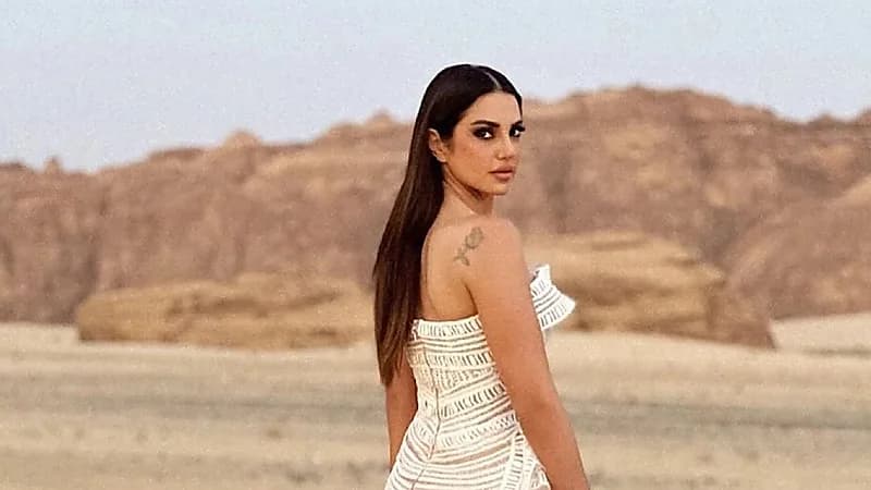 الفنانة درة تتألق في جلسة تصوير ساحرة بصحراء المملكة .. صور